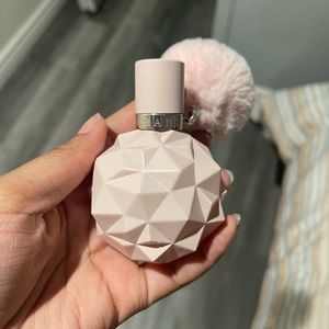 Ariana Grande; Sweet Like Candy Perfume